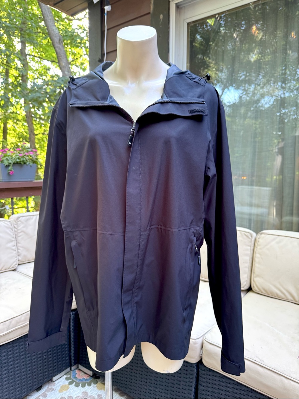 32 Degrees Cool Black Hooded Rain Jacket Windbreaker Lightweight Women’s Large
